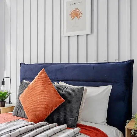 Stylish Sleek Abode - Sleeps 6 بريستول