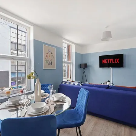 Apartment Stylish Sleek Abode - Sleeps 6 Bristol